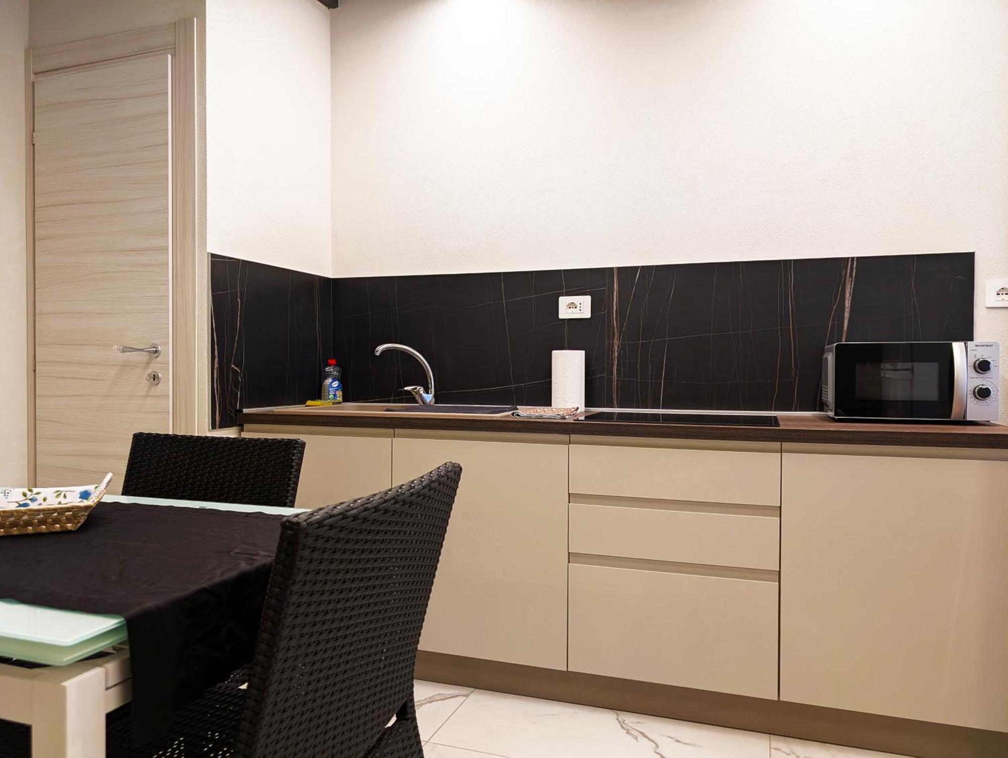 Le Torri Loft Apartment フォッサーノ エクステリア 写真